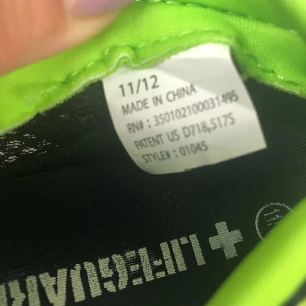 Lifeguard swimming shoe